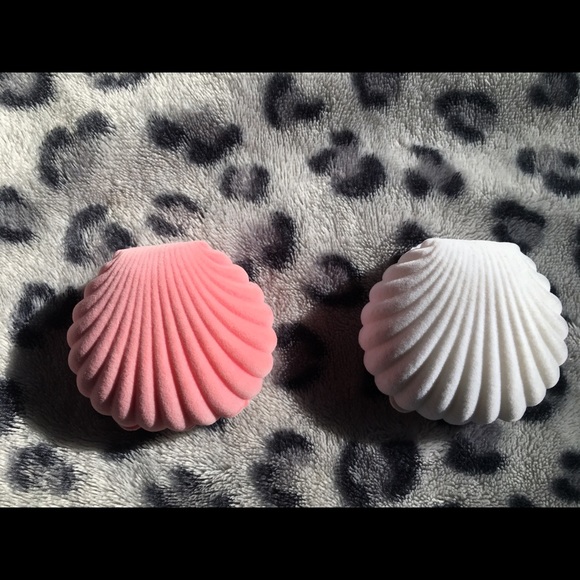 Gold Crescent Moon Earrings - Picture 3 of 5